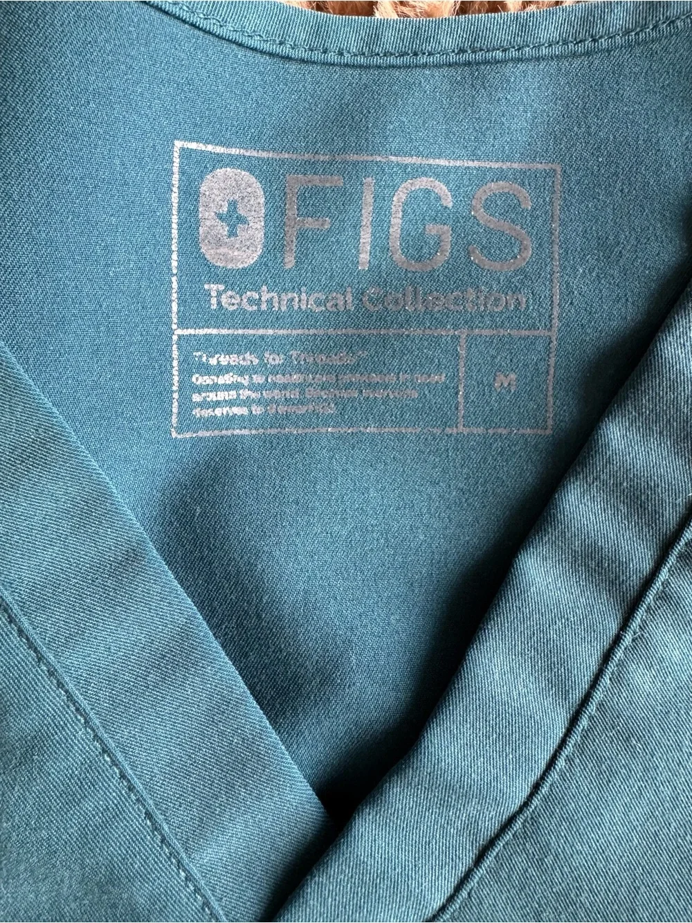 Women’s Figs Surgical Green Jogger Scrub Set